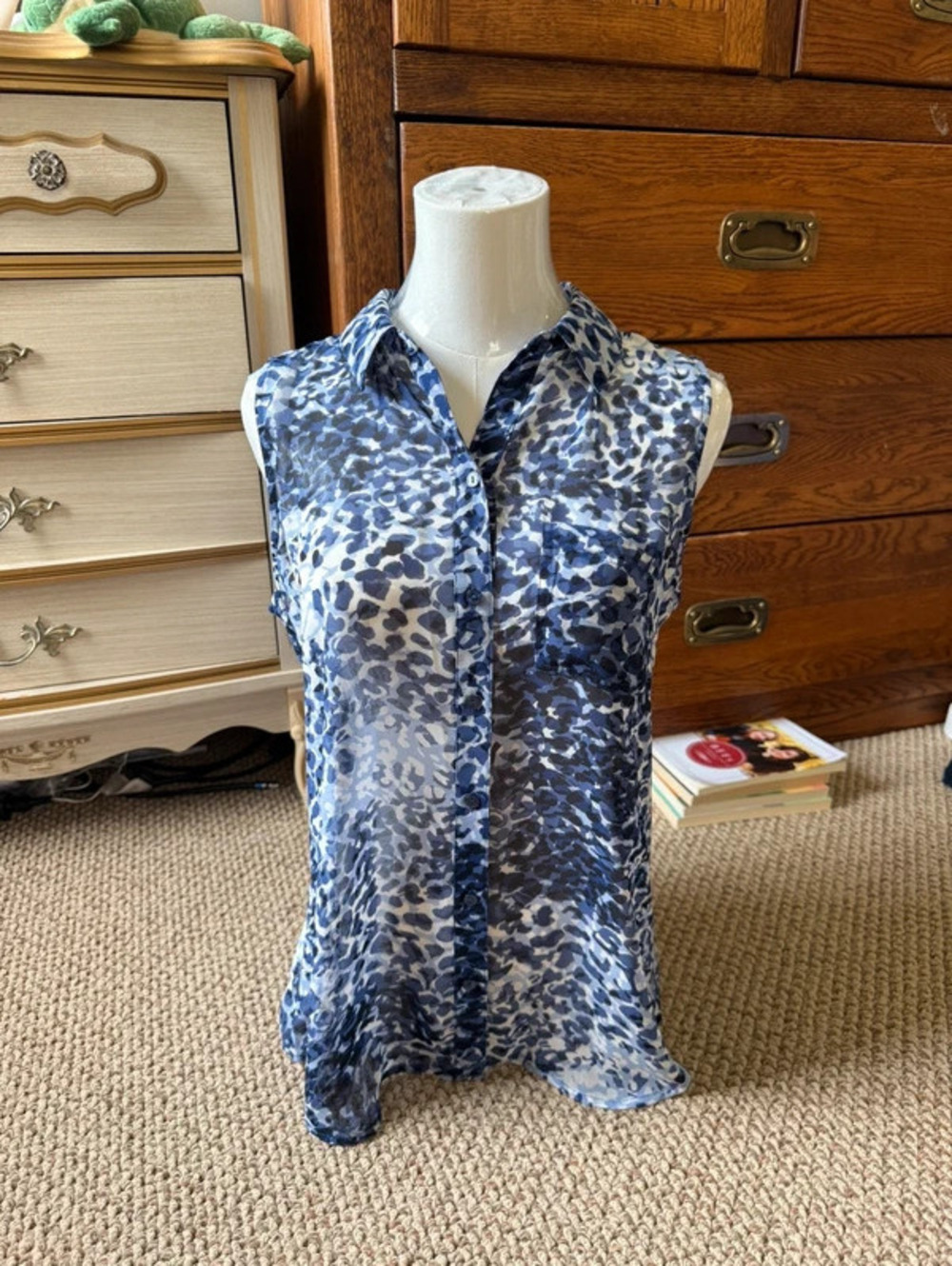 y2k grunge Liz Claiborne blue leopard print button up blouse